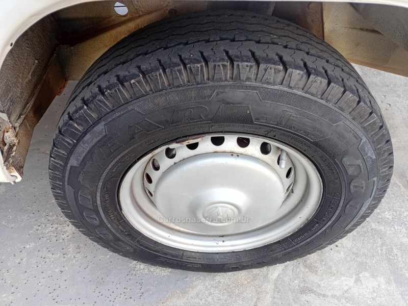 KOMBI 1.4 MI STD ESCOLAR 8V FLEX 3P MANUAL - 2006 - CAXIAS DO SUL