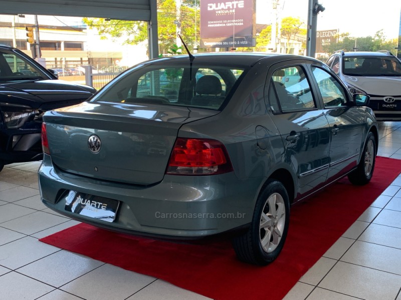 VOYAGE 1.0 MI CITY 8V FLEX 4P MANUAL - 2010 - PORTO ALEGRE