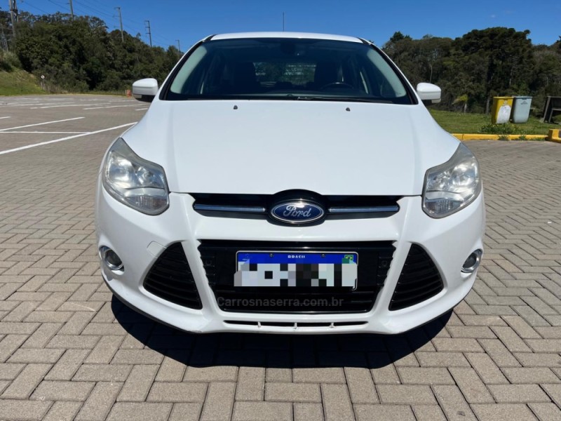 FOCUS 2.0 TITANIUM HATCH 16V FLEX 4P AUTOMÁTICO - 2014 - CAXIAS DO SUL