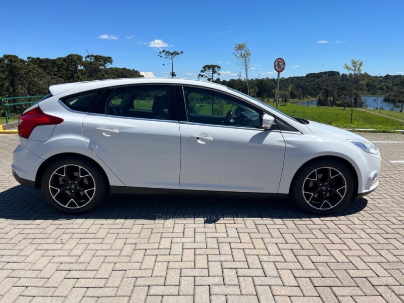 FOCUS 2.0 TITANIUM HATCH 16V FLEX 4P AUTOMÁTICO - 2014 - CAXIAS DO SUL