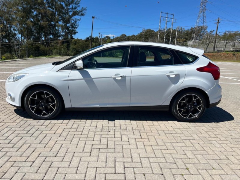 FOCUS 2.0 TITANIUM HATCH 16V FLEX 4P AUTOMÁTICO - 2014 - CAXIAS DO SUL