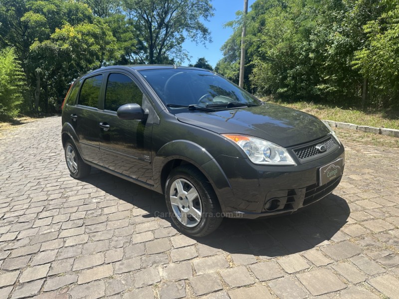 FIESTA 1.6 MPI CLASS HATCH 8V FLEX 4P MANUAL - 2010 - NOVA PRATA