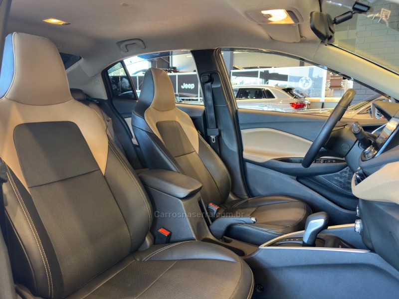 ONIX 1.0	PREMIER PLUS 12V TURBO FLEX 4P AUTOMÁTICO - 2024 - CAXIAS DO SUL