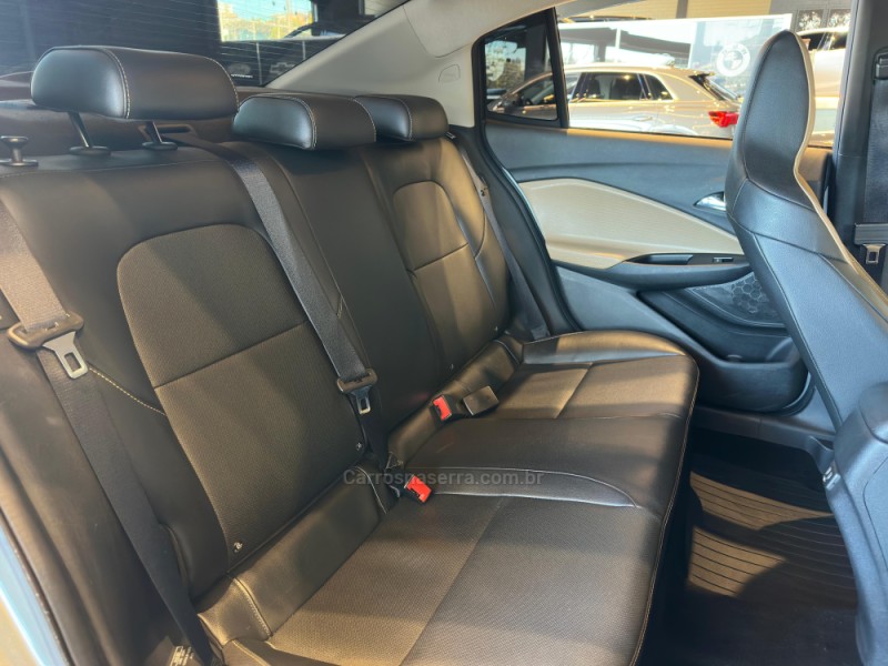 ONIX 1.0	PREMIER PLUS 12V TURBO FLEX 4P AUTOMÁTICO - 2024 - CAXIAS DO SUL