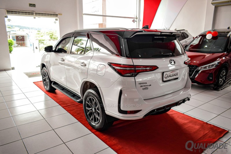 HILUX SW4 2.8 GR-S 4X4 CD 16V TURBO INTERCOOLER DIESEL 4P AUTOMÁTICO - 2024 - SANTA CRUZ DO SUL