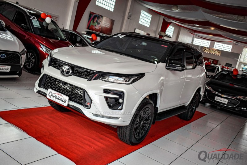 HILUX SW4 2.8 GR-S 4X4 CD 16V TURBO INTERCOOLER DIESEL 4P AUTOMÁTICO - 2024 - SANTA CRUZ DO SUL