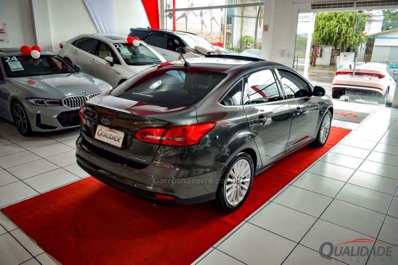 FOCUS 2.0 TITANIUM FASTBACK 16V FLEX 4P AUTOMÁTICO - 2019 - SANTA CRUZ DO SUL