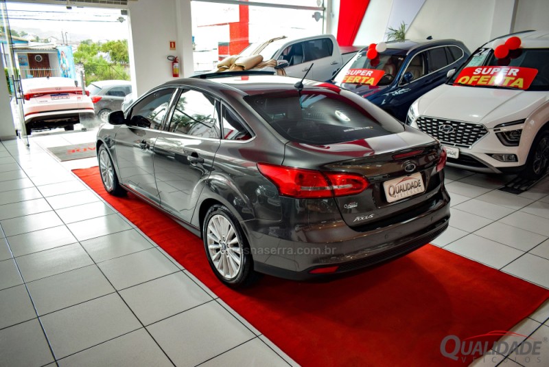 FOCUS 2.0 TITANIUM FASTBACK 16V FLEX 4P AUTOMÁTICO - 2019 - SANTA CRUZ DO SUL
