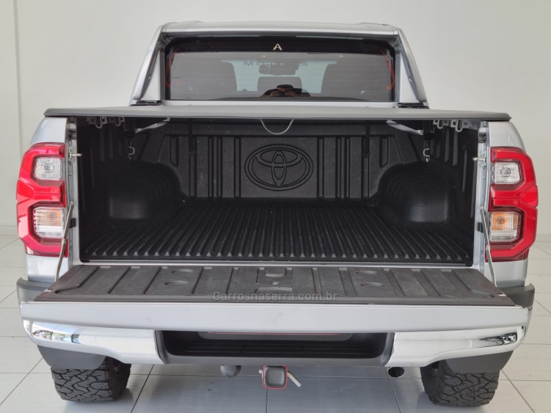 HILUX 2.8 SRX PLUS 4X4 CD TURBO DIESEL 4P AUTOMÁTICO - 2025 - CAXIAS DO SUL