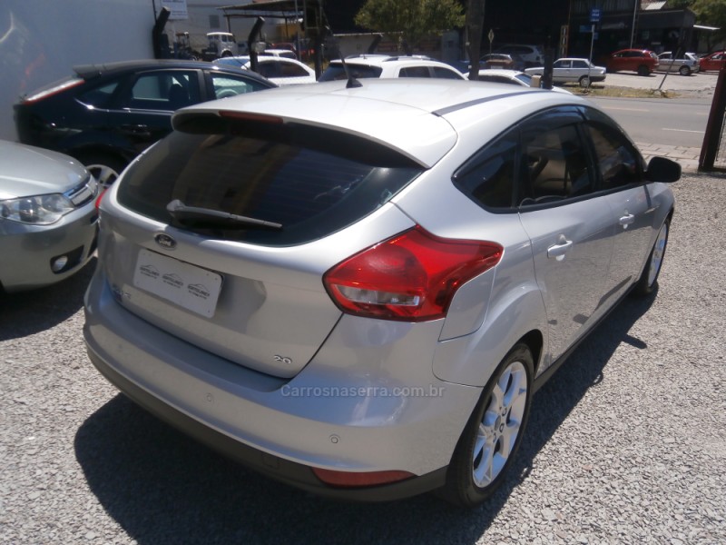 FOCUS 2.0 SE PLUS 16V FLEX 4P AUTOMÁTICO - 2017 - FARROUPILHA