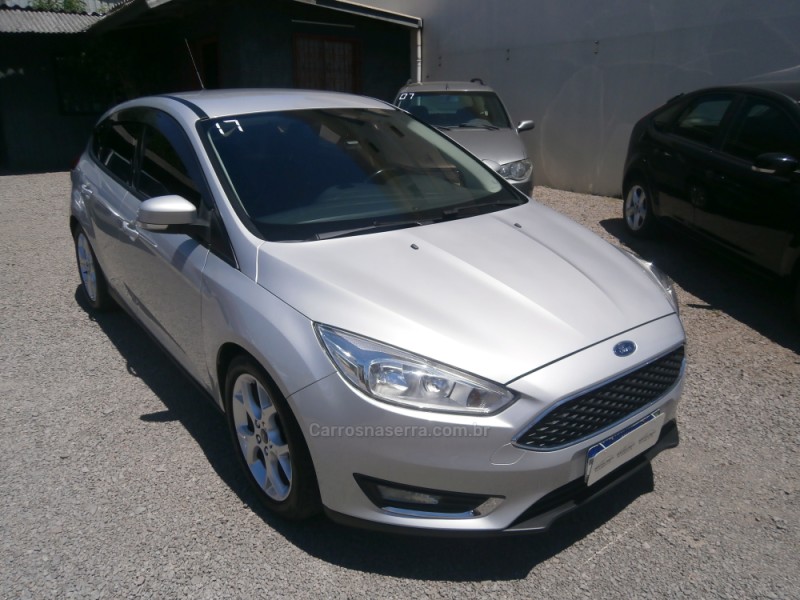 FOCUS 2.0 SE PLUS 16V FLEX 4P AUTOMÁTICO - 2017 - FARROUPILHA