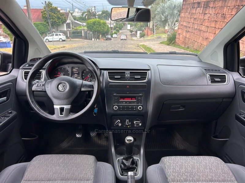 FOX 1.0 MI 8V FLEX 4P MANUAL - 2013 - VENâNCIO AIRES