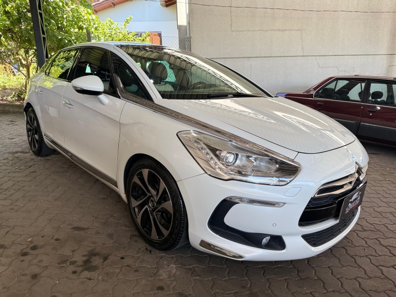 DS5 1.6 16V 165CV TURBO INTERCOOLER GASOLINA 4P AUTOMÁTICO - 2014 - CAXIAS DO SUL