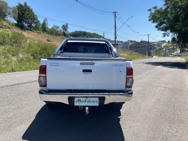 HILUX 3.0 STD 4X4 CD 16V TURBO INTERCOOLER DIESEL 4P MANUAL - 2013 - FLORES DA CUNHA