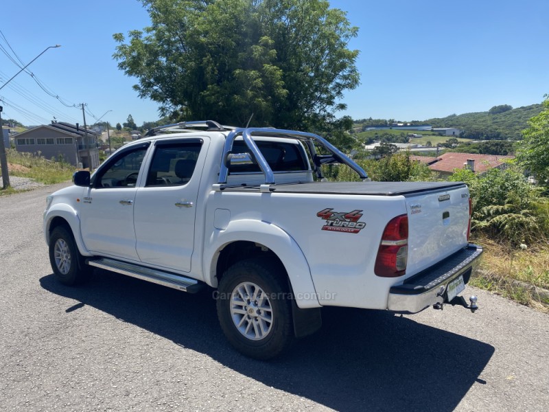 HILUX 3.0 STD 4X4 CD 16V TURBO INTERCOOLER DIESEL 4P MANUAL - 2013 - FLORES DA CUNHA