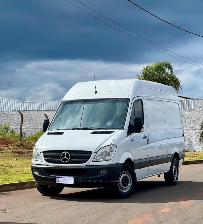 SPRINTER 2.2 311 CDI FURGÃO STREET 10,5 16V BI-TURBO DIESEL MANUAL - 2016 - ARROIO DO MEIO