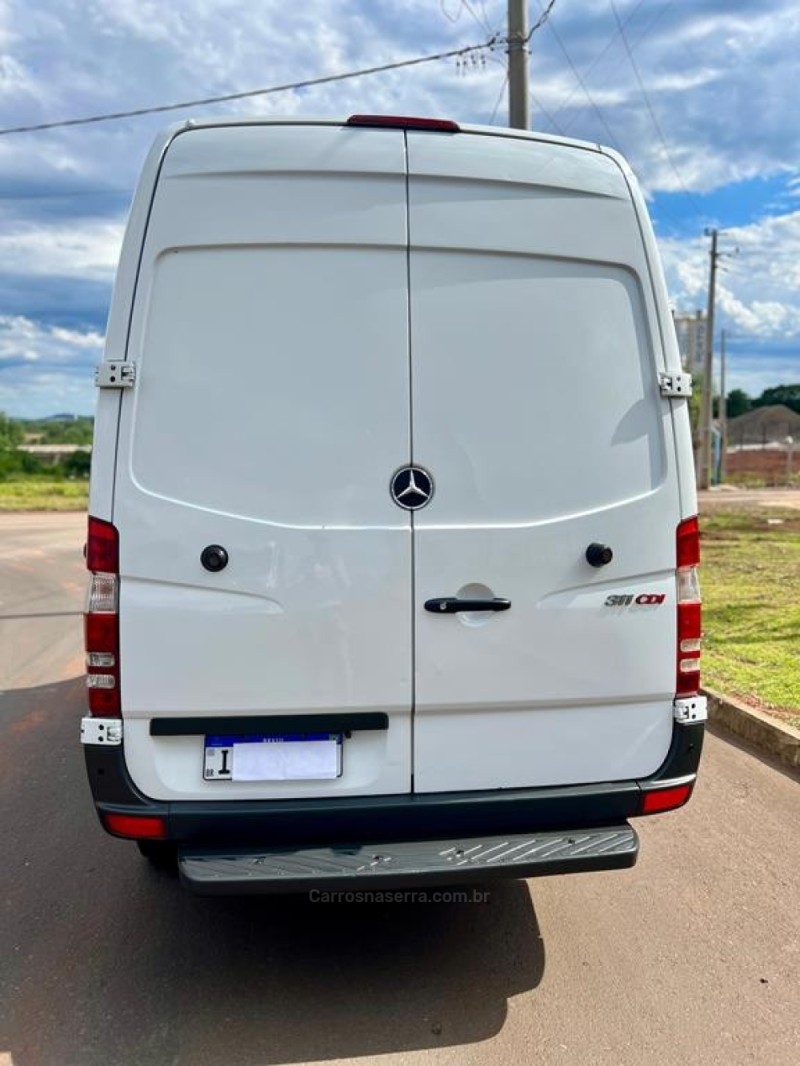 SPRINTER 2.2 311 CDI FURGÃO STREET 10,5 16V BI-TURBO DIESEL MANUAL - 2016 - ARROIO DO MEIO