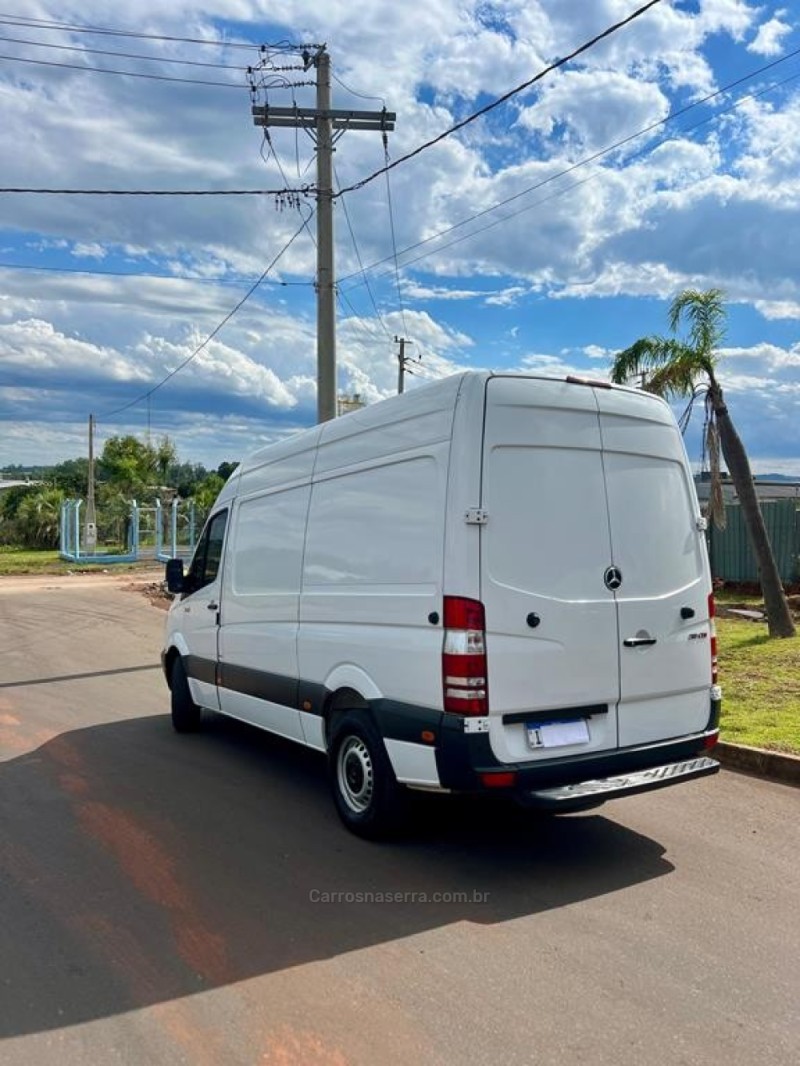 SPRINTER 2.2 311 CDI FURGÃO STREET 10,5 16V BI-TURBO DIESEL MANUAL - 2016 - ARROIO DO MEIO