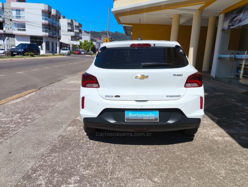 ONIX 1.0 PREMIER II 12V TURBO FLEX 4P AUTOMÁTICO - 2020 - GUAPORé