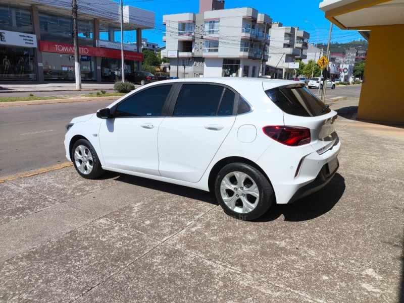 ONIX 1.0 PREMIER II 12V TURBO FLEX 4P AUTOMÁTICO - 2020 - GUAPORé