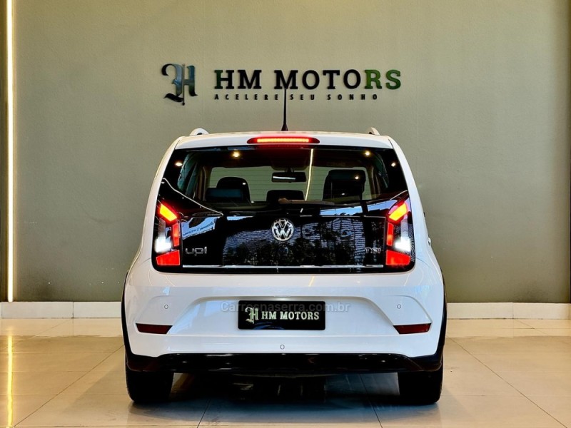 UP 1.0 TSI CROSS 12V FLEX 4P MANUAL - 2018 - CAXIAS DO SUL