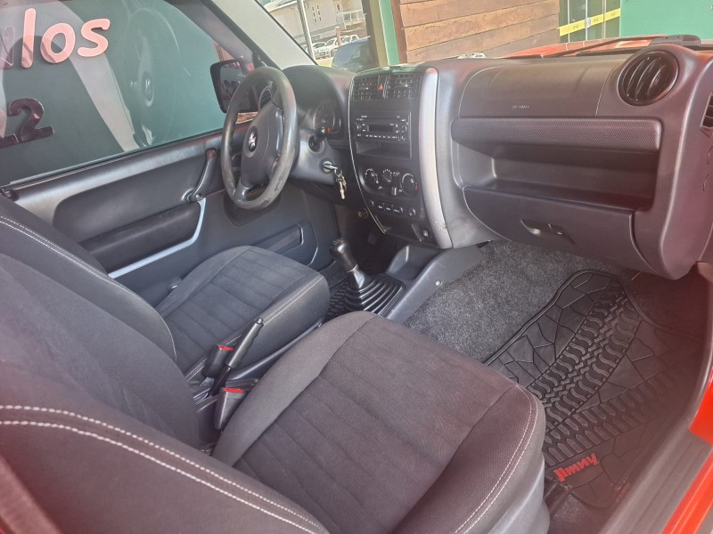 JIMNY 1.3 4ALL 4X4 16V GASOLINA 2P MANUAL - 2015 - DOIS IRMãOS