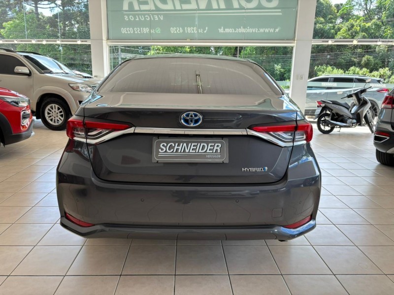 COROLLA 1.8 ALTIS PREMIUM 16V HÍBRIDO 4P AUTOMÁTICO - 2023 - NOVA PETRóPOLIS
