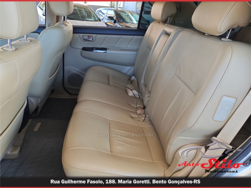 HILUX SW4 3.0 SRV 4X4 7 LUGARES 16V TURBO INTERCOOLER DIESEL 4P AUTOMÁTICO - 2014 - BENTO GONçALVES