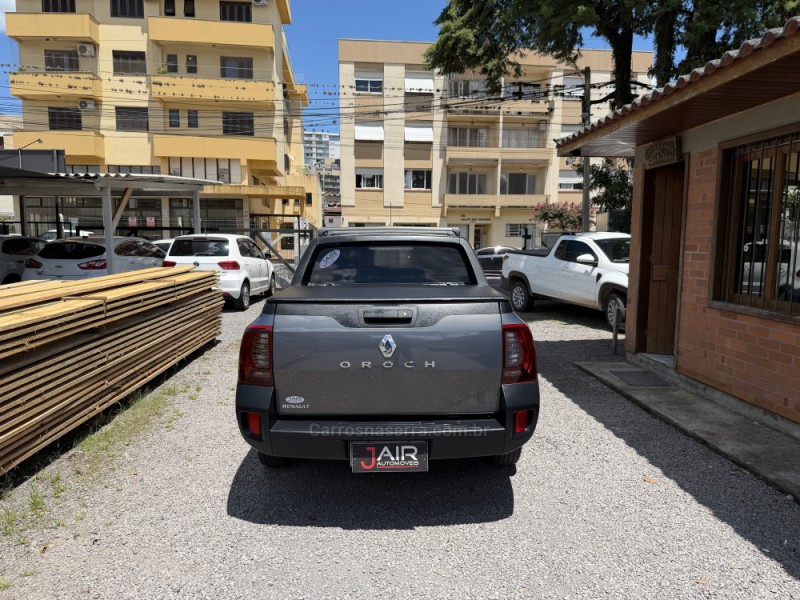 OROCH 1.6 16V EXPRESS FLEX 4P MANUAL - 2019 - GARIBALDI