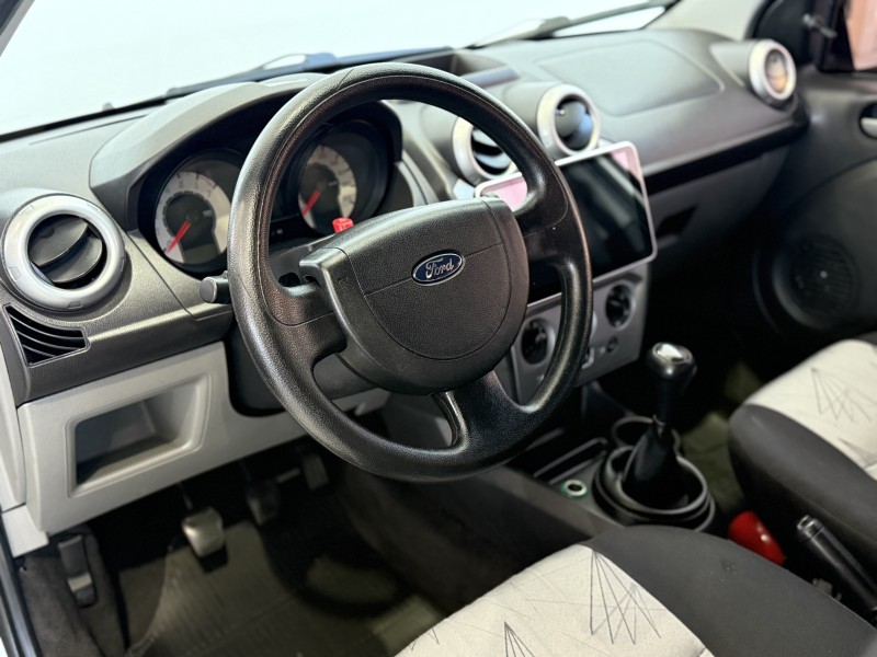 FIESTA 1.6 MPI 8V GASOLINA 4P MANUAL - 2008 - CAXIAS DO SUL