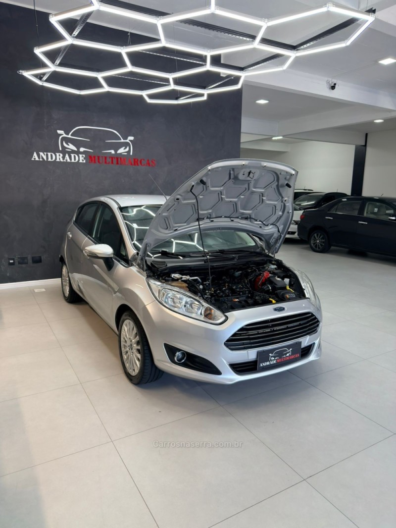 FIESTA 1.6 TITANIUM HATCH 16V FLEX 4P AUTOMÁTICO - 2016 - CAXIAS DO SUL