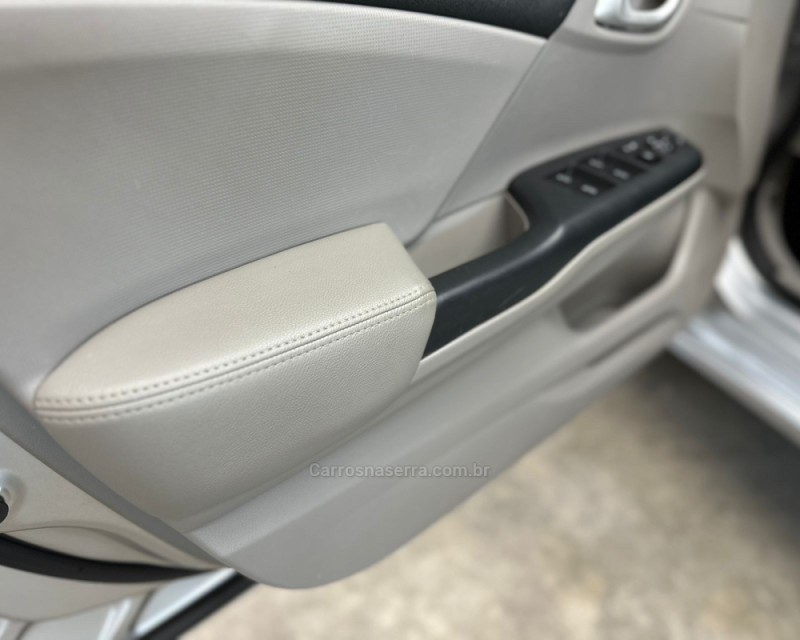 CIVIC 2.0 LXR 16V FLEX 4P AUTOMÁTICO - 2015 - VACARIA