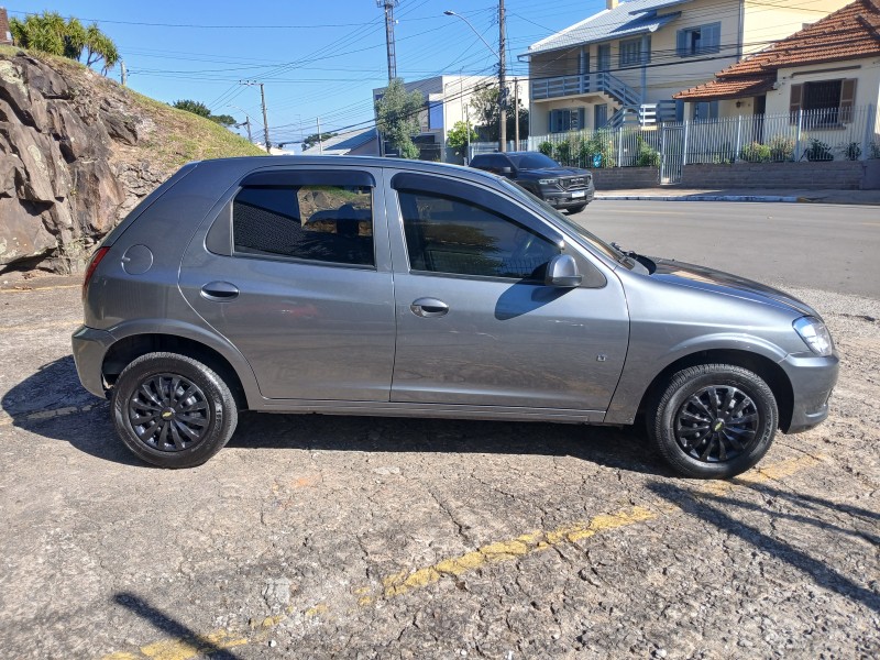 CELTA 1.0 MPFI LT 8V FLEX 4P MANUAL - 2012 - FARROUPILHA