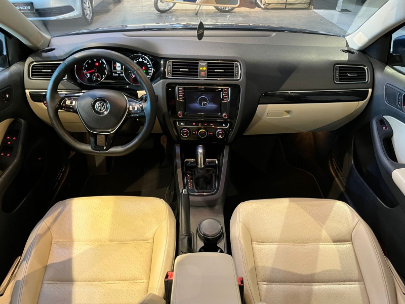 JETTA 2.0 TSI HIGHLINE 211CV GASOLINA 4P TIPTRONIC - 2017 - ANTôNIO PRADO