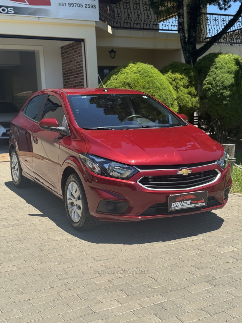 ONIX 1.4 MPFI LT 8V FLEX 4P MANUAL - 2017 - ENCANTADO