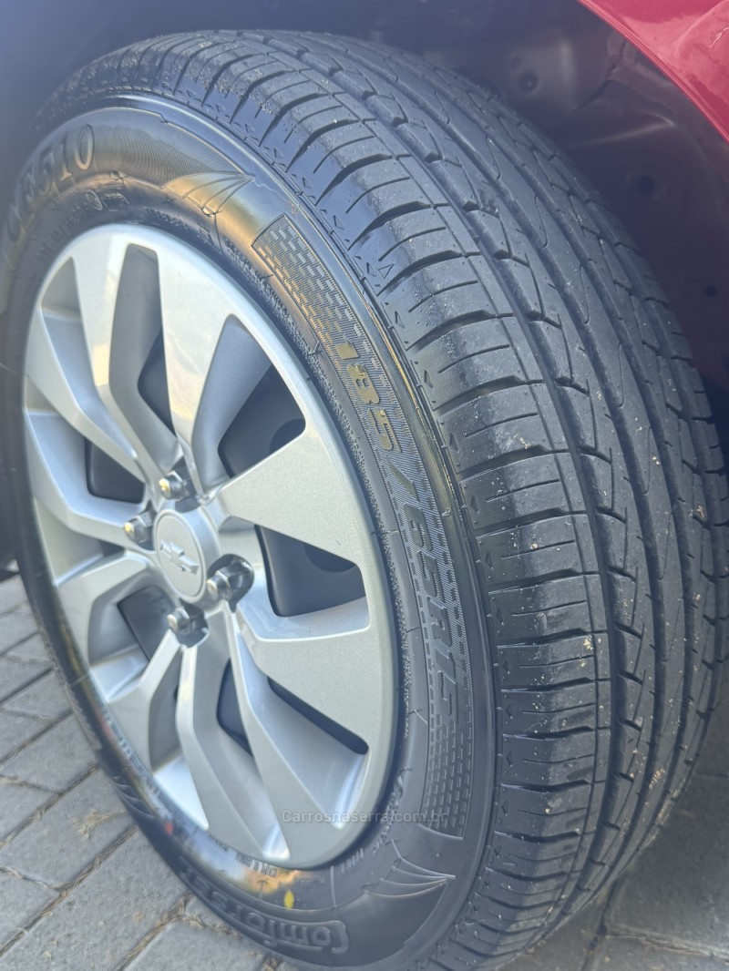 ONIX 1.4 MPFI LT 8V FLEX 4P MANUAL - 2017 - ENCANTADO