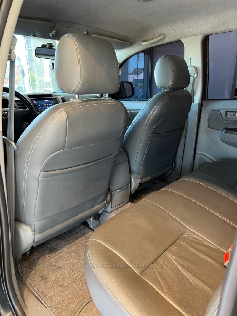 HILUX 3.0 SRV 4X4 CD 16V TURBO INTERCOOLER DIESEL 4P AUTOMÁTICO - 2006 - CAXIAS DO SUL