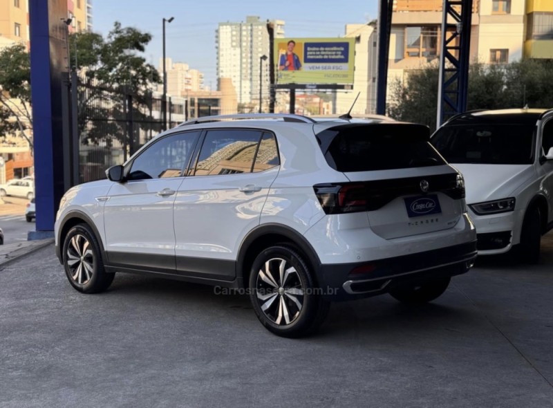 T-CROSS 1.4 HIGHLINE TSI 16V FLEX 4P AUTOMÁTICO - 2024 - CAXIAS DO SUL