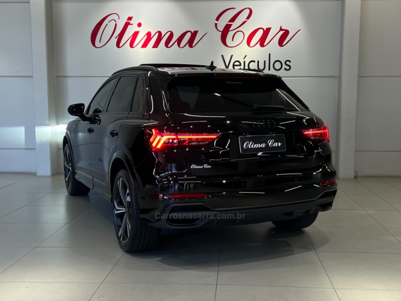 Q3 2.0 TFSI PERFORMANCE BLACK QUATTRO GASOLINA 4P AUTOMÁTICO - 2024 - FLORES DA CUNHA
