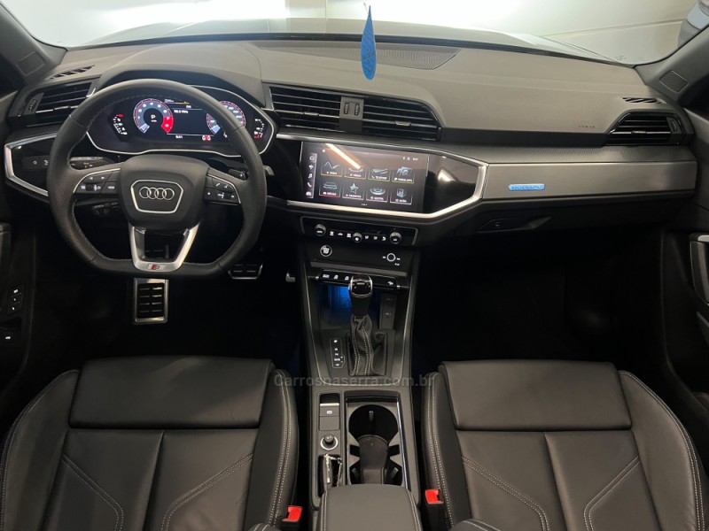 Q3 2.0 TFSI PERFORMANCE BLACK QUATTRO GASOLINA 4P AUTOMÁTICO - 2024 - FLORES DA CUNHA