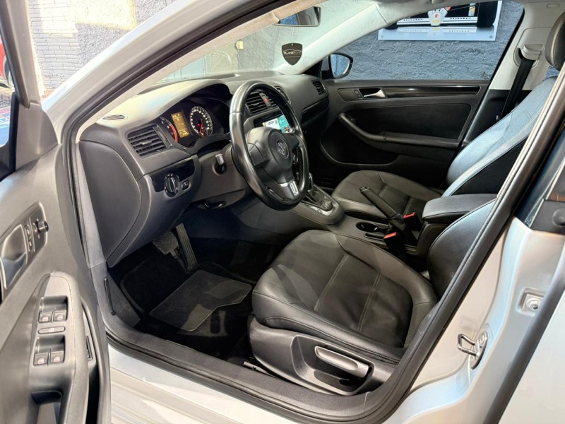JETTA 2.0 COMFORTLINE FLEX 4P TIPTRONIC - 2012 - FARROUPILHA