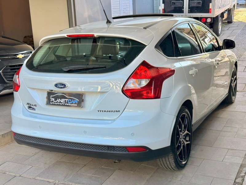FOCUS 2.0 TITANIUM PLUS HATCH 16V FLEX 4P AUTO - 2015 - FARROUPILHA