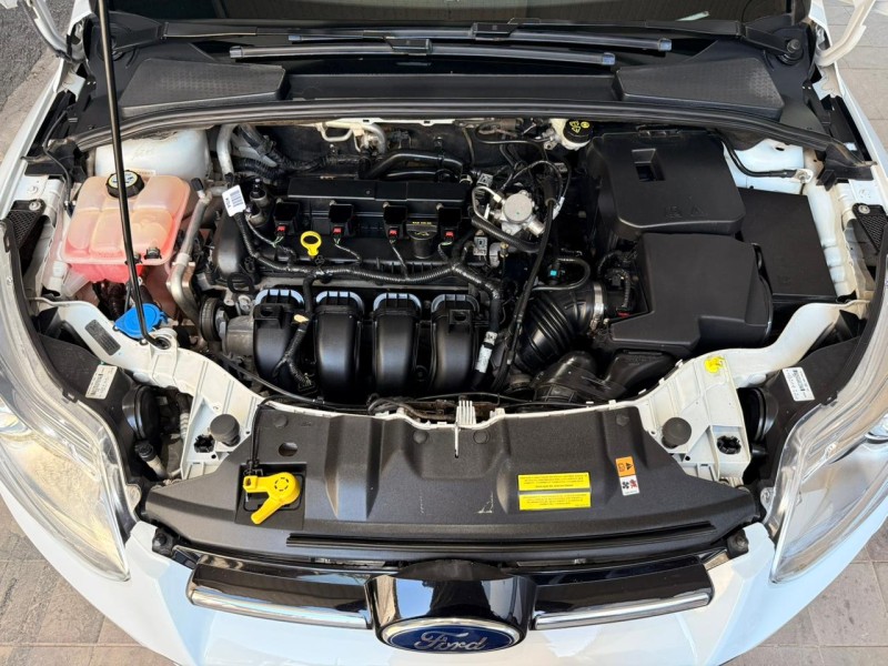 FOCUS 2.0 TITANIUM PLUS HATCH 16V FLEX 4P AUTO - 2015 - FARROUPILHA