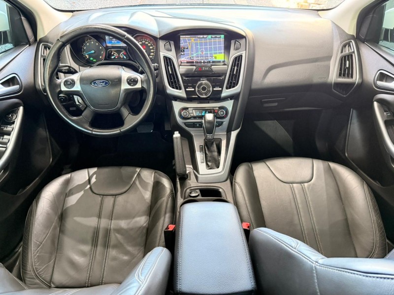 FOCUS 2.0 TITANIUM PLUS HATCH 16V FLEX 4P AUTO - 2015 - FARROUPILHA