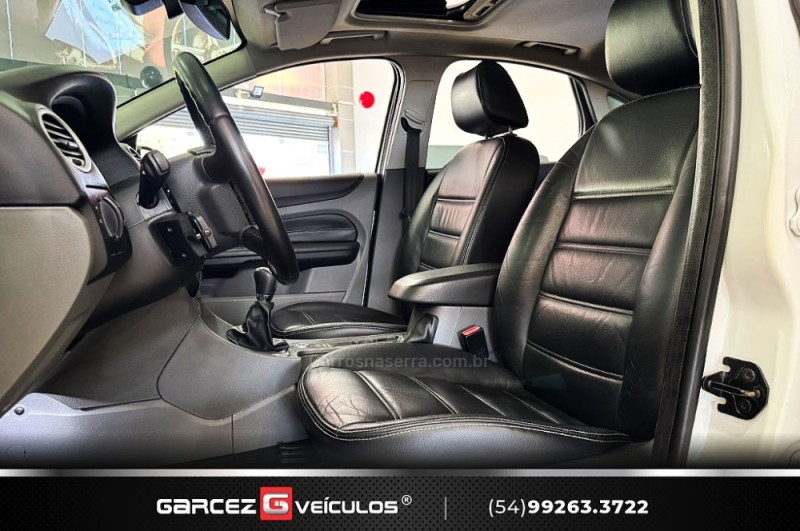 FOCUS 2.0 TITANIUM HATCH 16V FLEX 4P MANUAL - 2013 - BENTO GONçALVES