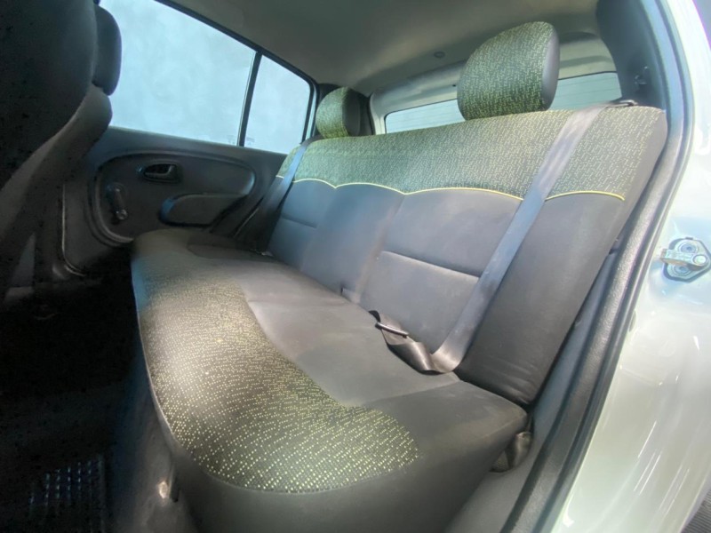 CLIO 1.0 EXPRESSION 16V FLEX 4P MANUAL - 2014 - CAXIAS DO SUL