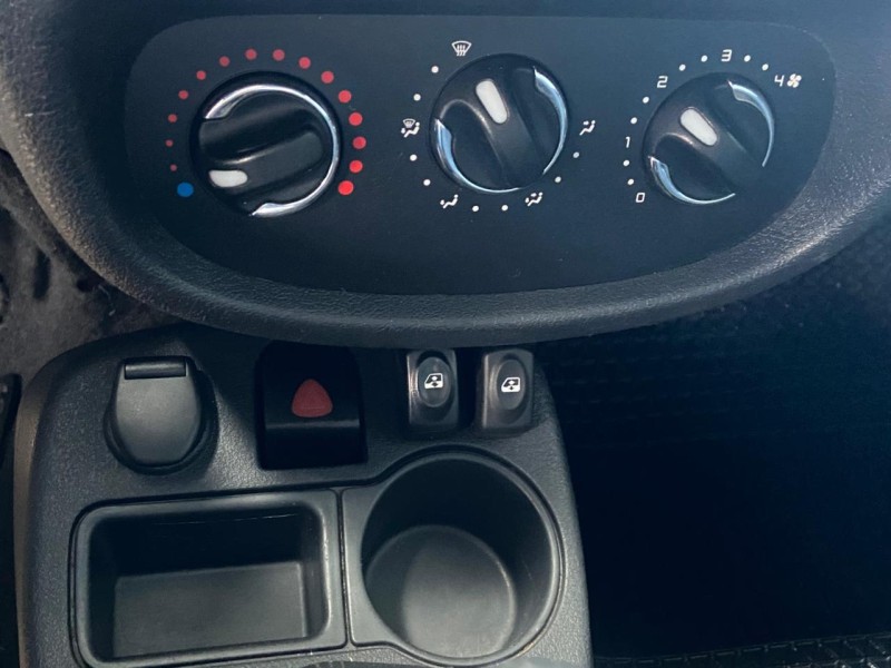 CLIO 1.0 EXPRESSION 16V FLEX 4P MANUAL - 2014 - CAXIAS DO SUL