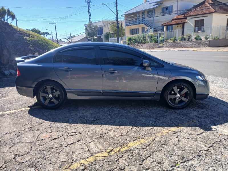 CIVIC 1.8 LXS 16V FLEX 4P MANUAL - 2008 - FARROUPILHA