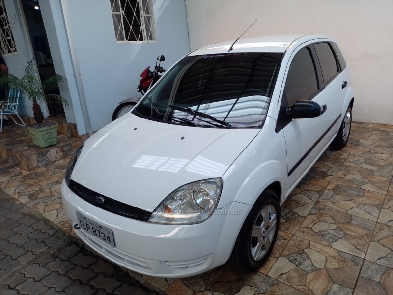 fiesta 1.0 mpi personnalite sedan gasolina 4p manual 2004 caxias do sul