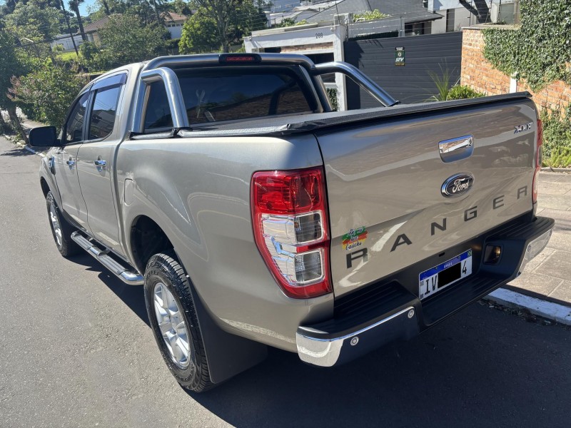 RANGER 2.5 XLT 4X2 CD 16V FLEX 4P MANUAL - 2014 - FARROUPILHA